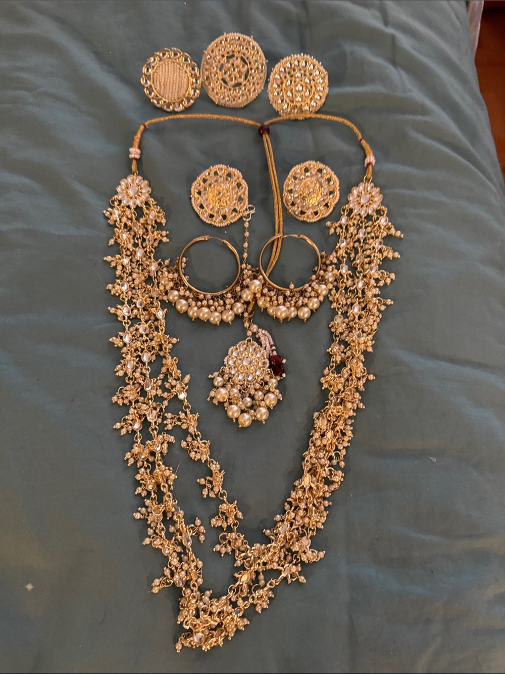 Gold-Tone Indian Bridal Jewelry Set - Elegant Multi-Piece Necklace and Earrings